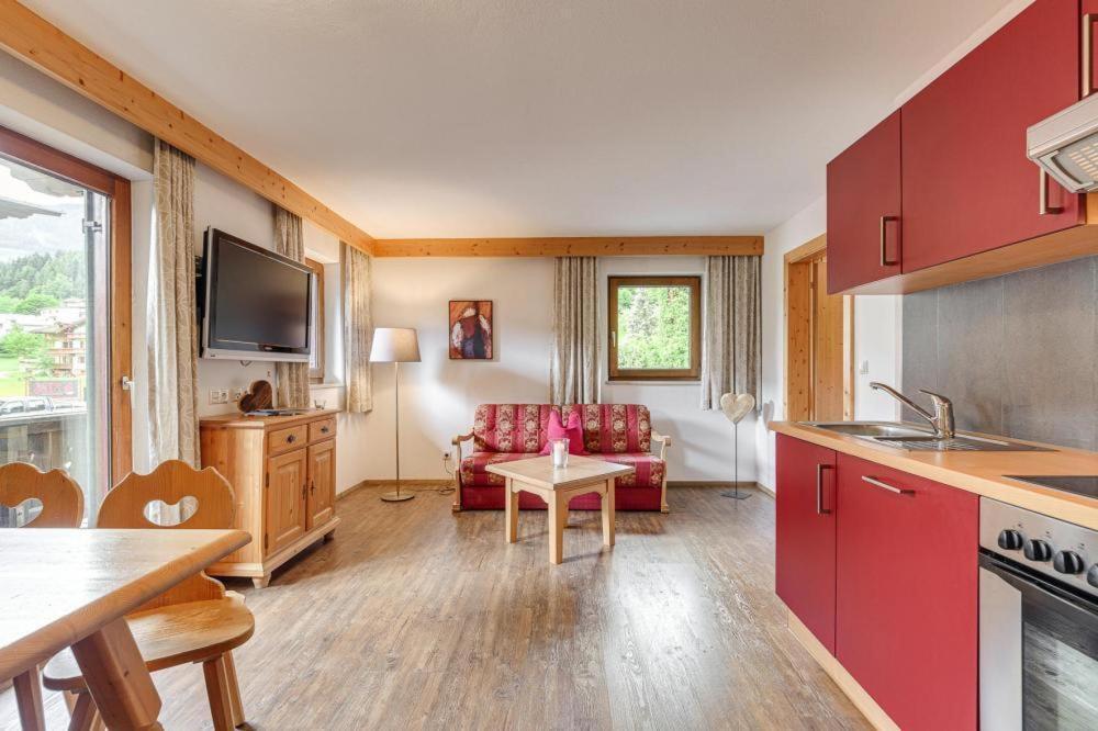 Apartment In Fuegen With A Shared Wellness Kültér fotó
