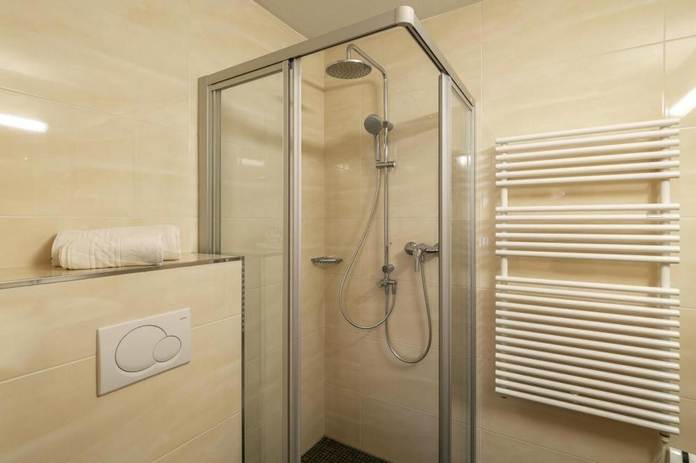 Apartment In Fuegen With A Shared Wellness Kültér fotó