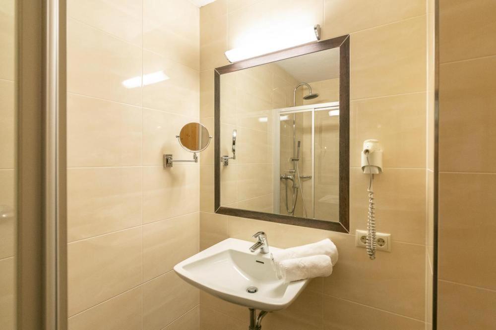 Apartment In Fuegen With A Shared Wellness Kültér fotó