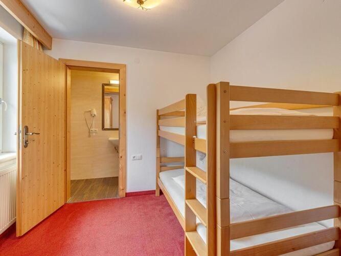 Apartment In Fuegen With A Shared Wellness Kültér fotó